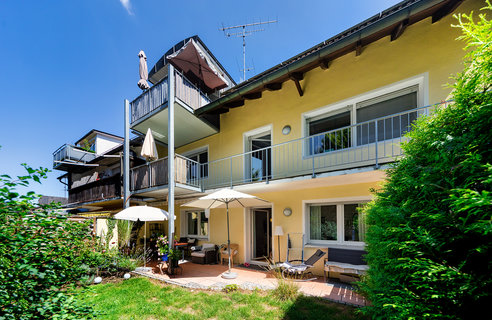 Spacious LIVING with large balcony, gard...