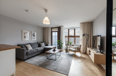 Moderne Singlewohnung mit Balkon in zent...