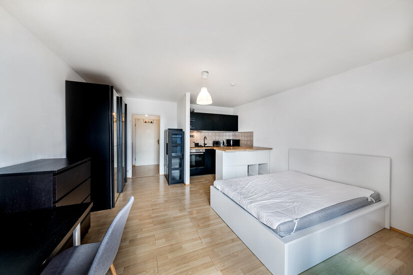 Schlaf-/Esszimmer